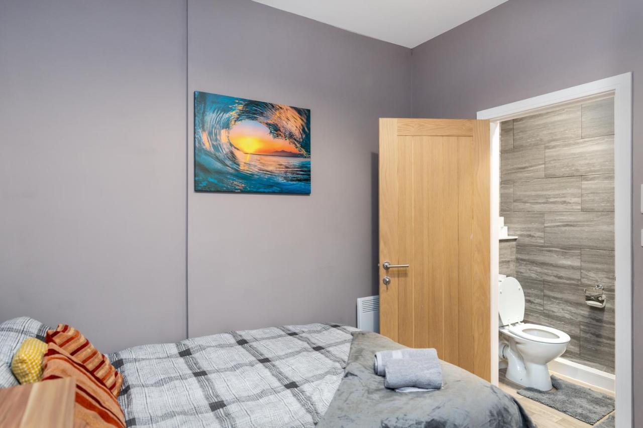 Darlington Town Centre Apartments Free Parking And Wi-Fi Esterno foto